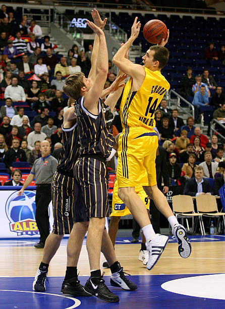 转会市场的 转会市场的